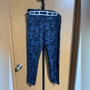Zyia Light and Tight Blue Floral Leggings size 6-8